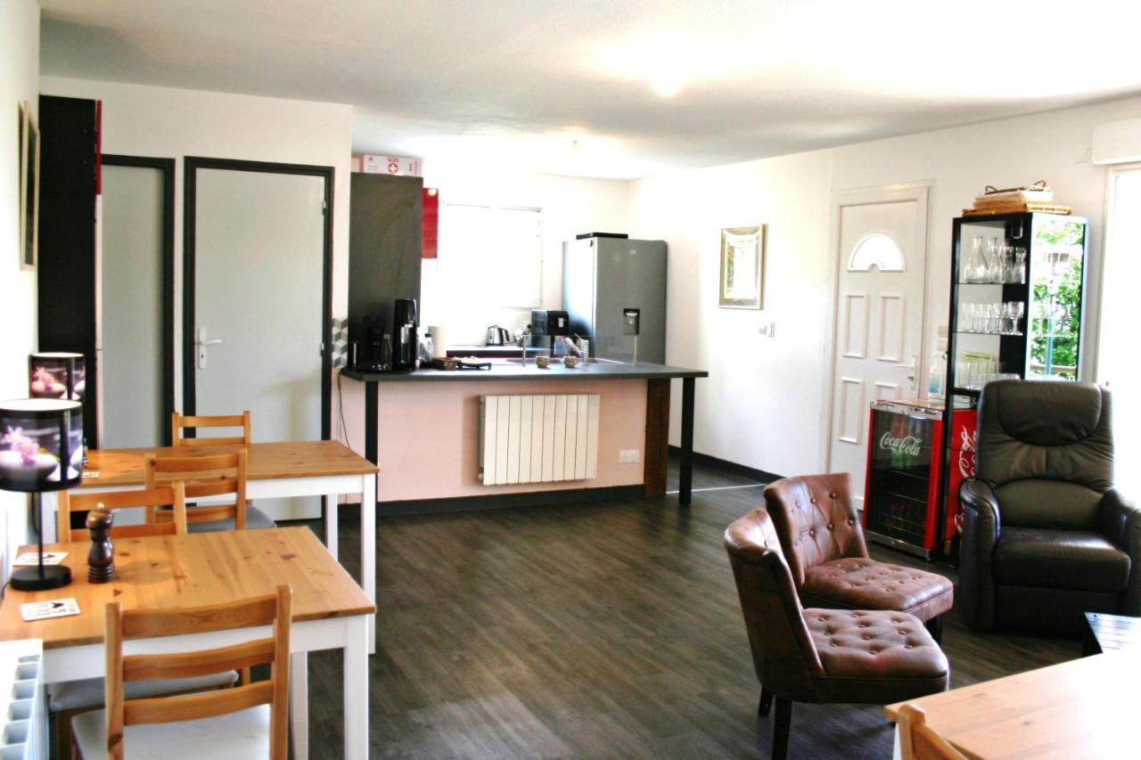 Bonabri Vacances - Chambres D'Hotes Chazelles  Eksteriør billede