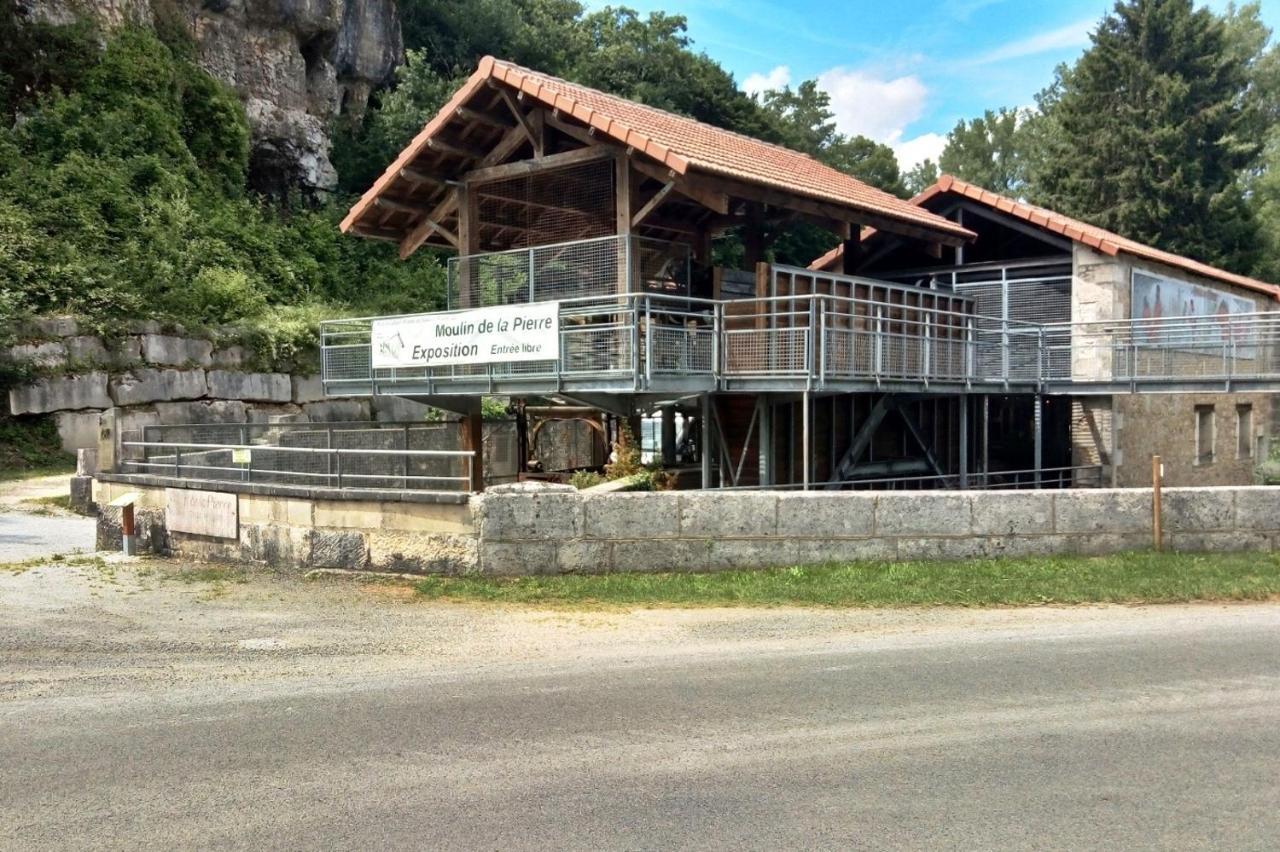 Bonabri Vacances - Chambres D'Hotes Chazelles  Eksteriør billede
